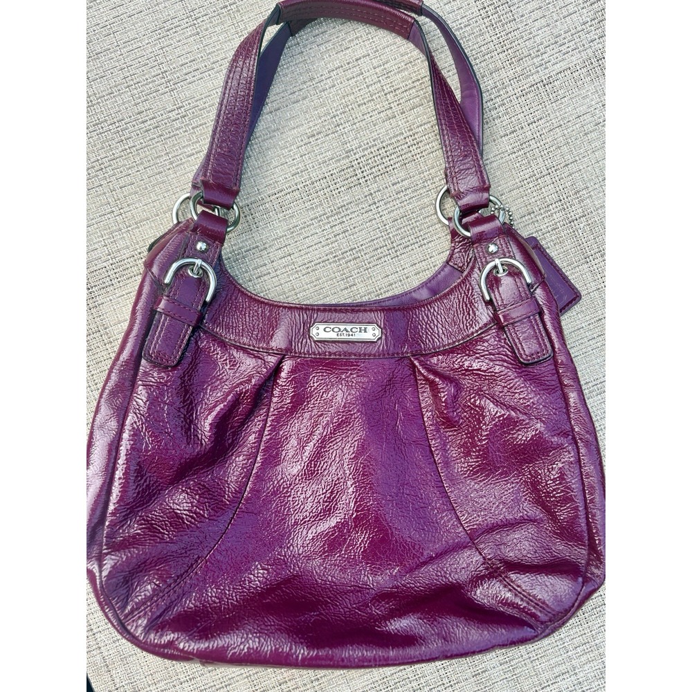 Coach VTG Soho Pleated Hobo Shoulder Bag Plum Purple Patent Leather F19705 Y2K